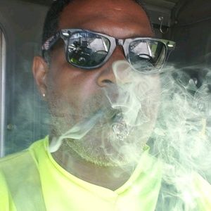 Meet your Posher, Malik